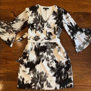 Banana Republic Monochrome Long Sleeve Dress